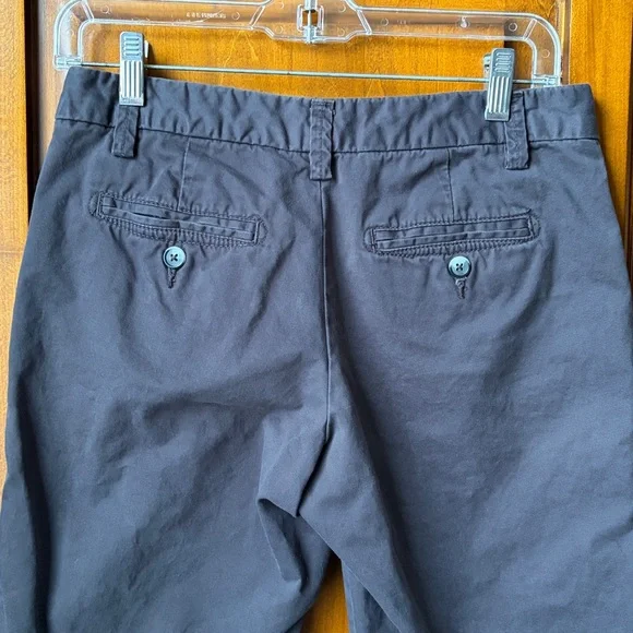 Ladies GAP Charcoal Bermuda Shorts - Picture 9 of 9